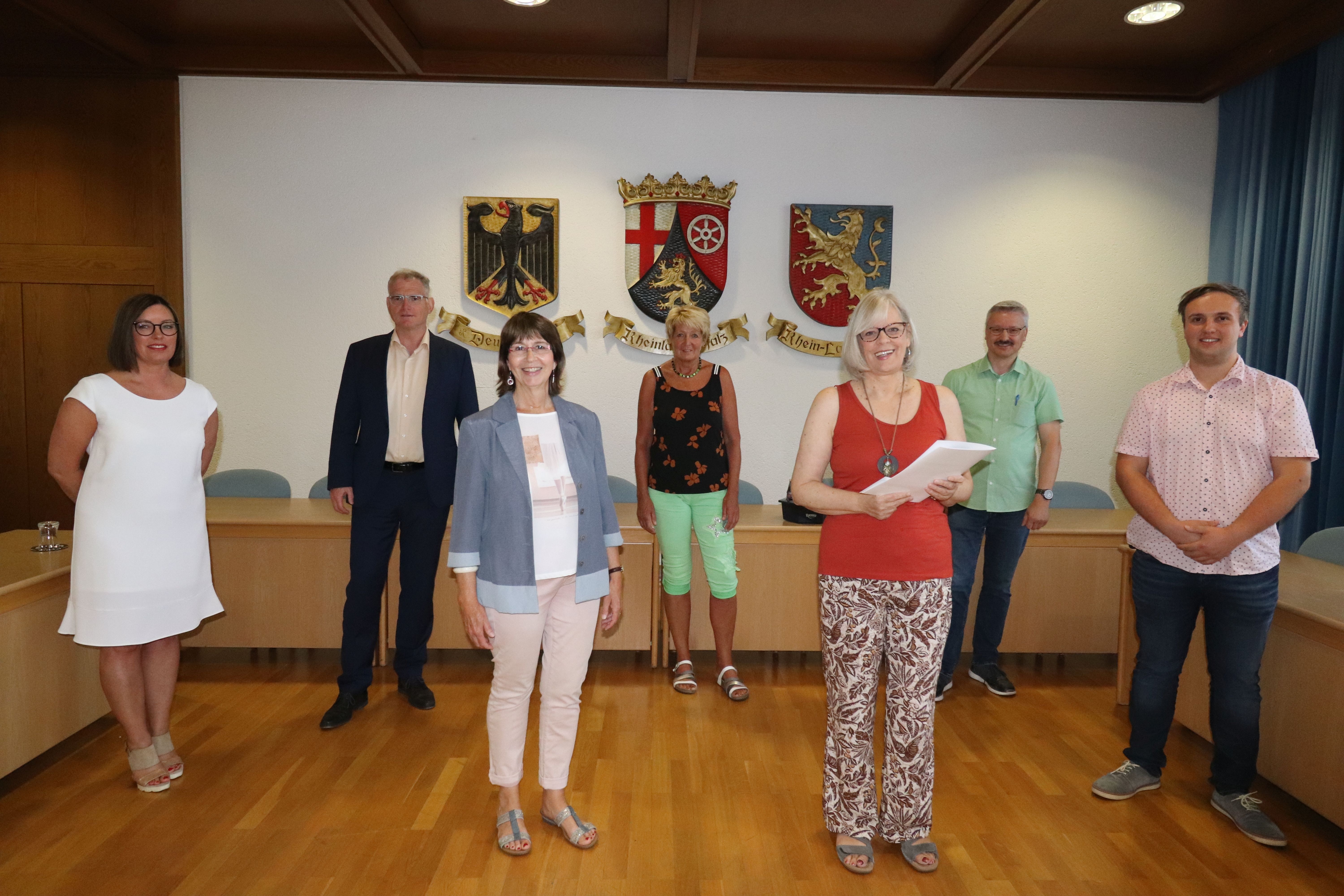 Gruppenbild mit allen Beteiligten