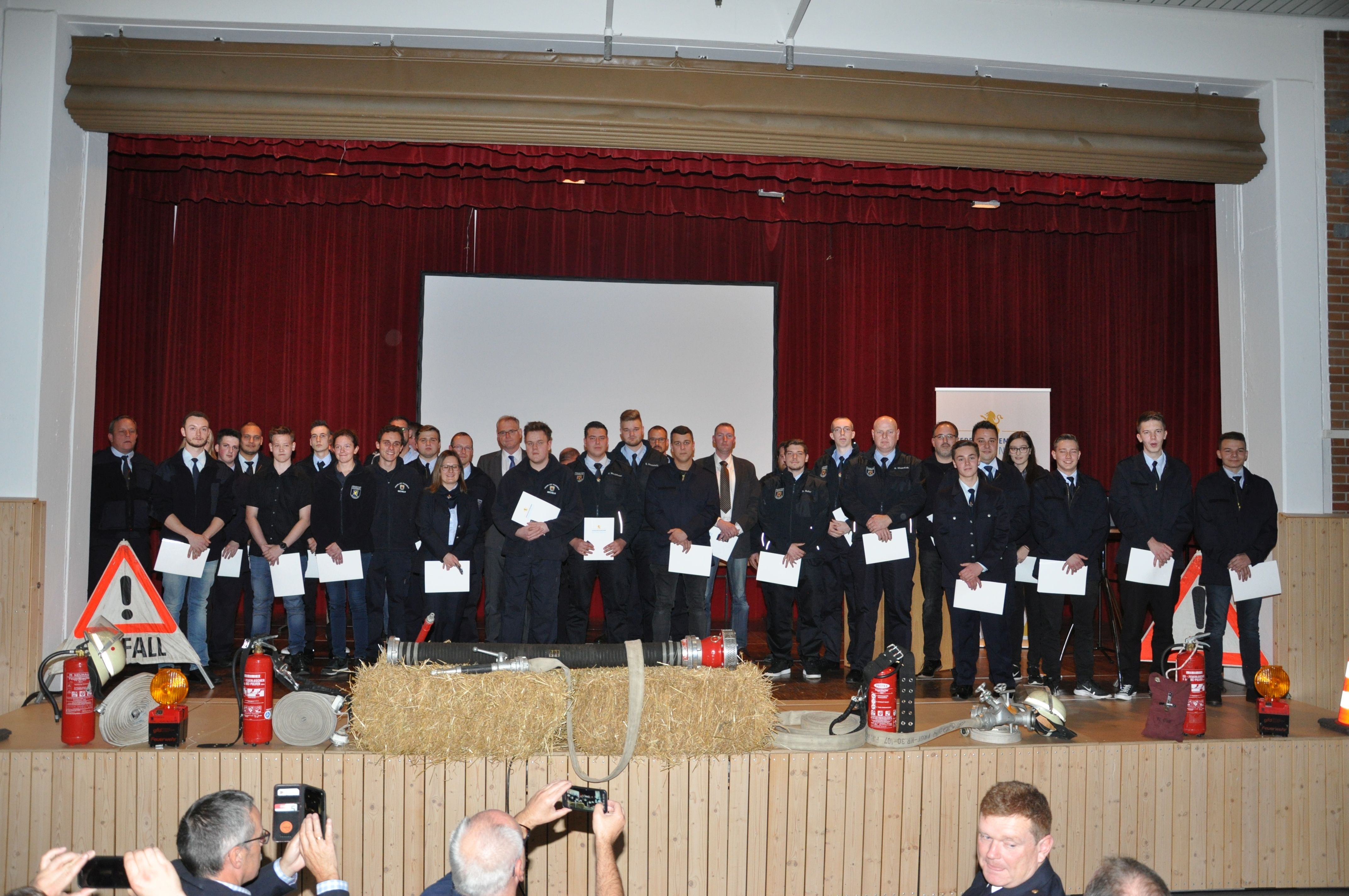 Gruppenbild der Kameradinnen und Kameraden