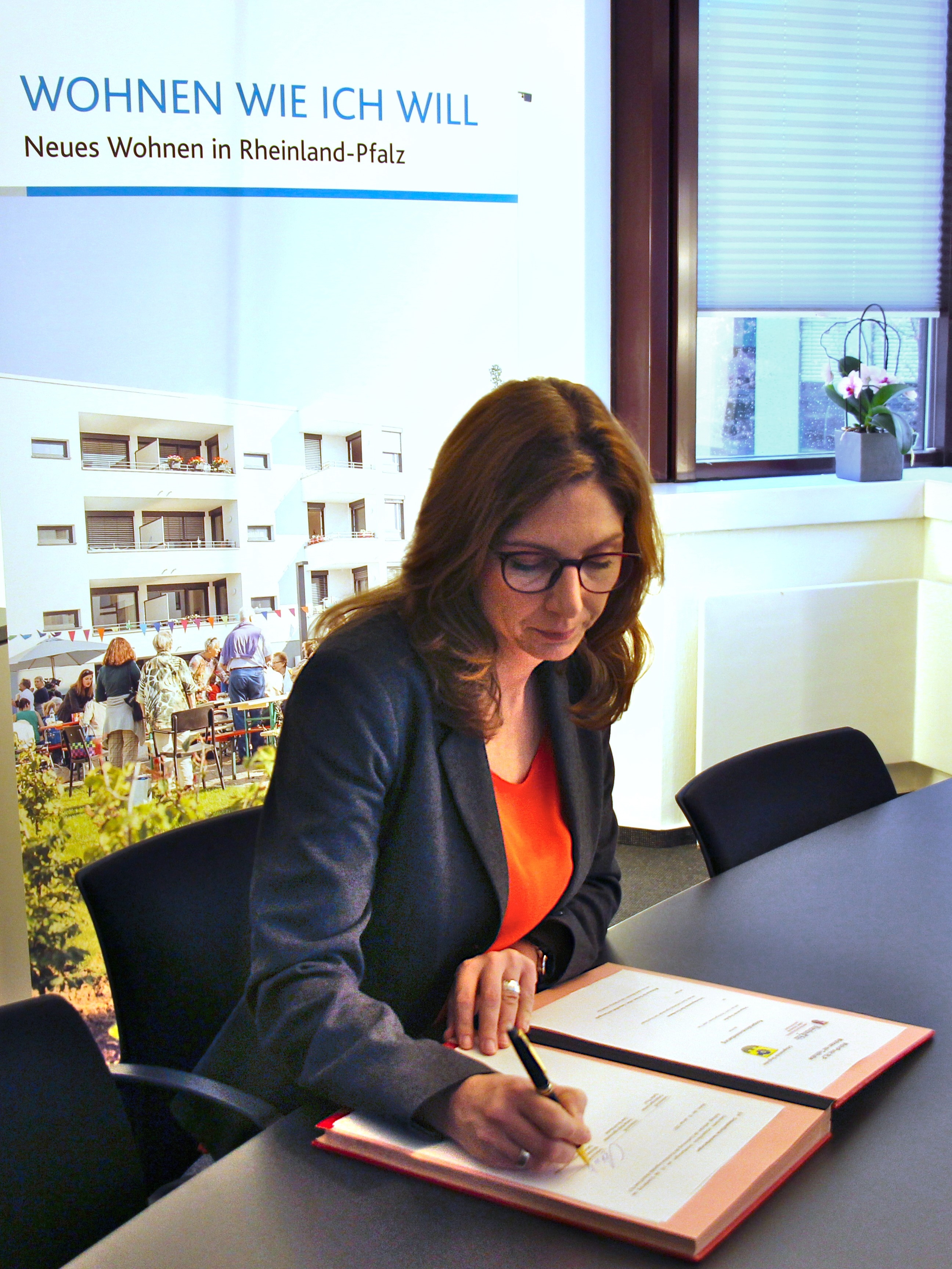 Bild Staatsministerin Sabine Bätzing-Lichtenthäler